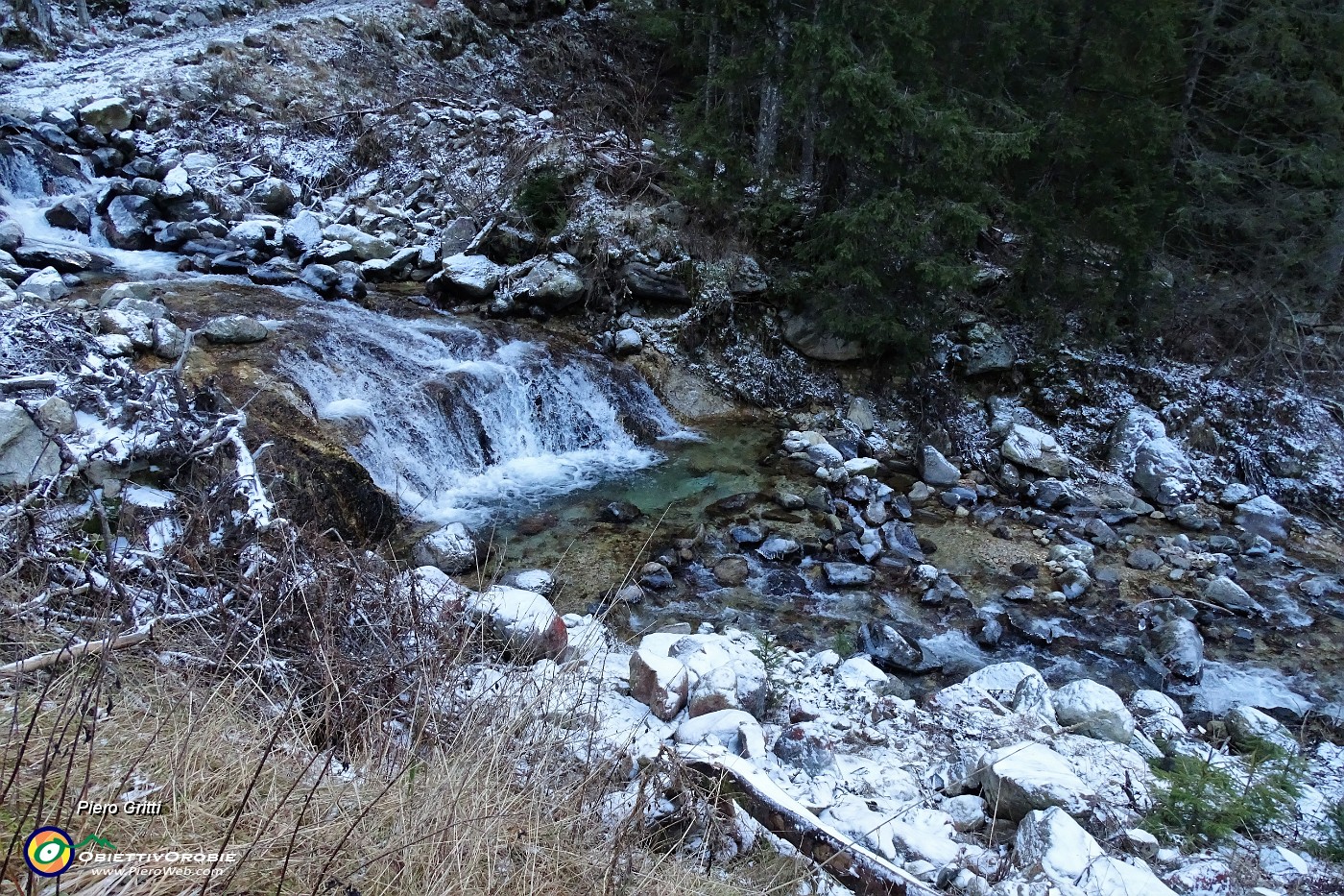 15 Il torrente da attraversare.JPG